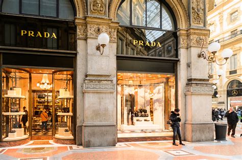 Luxury Italian Fashion House – Milan Christmas shopping at 